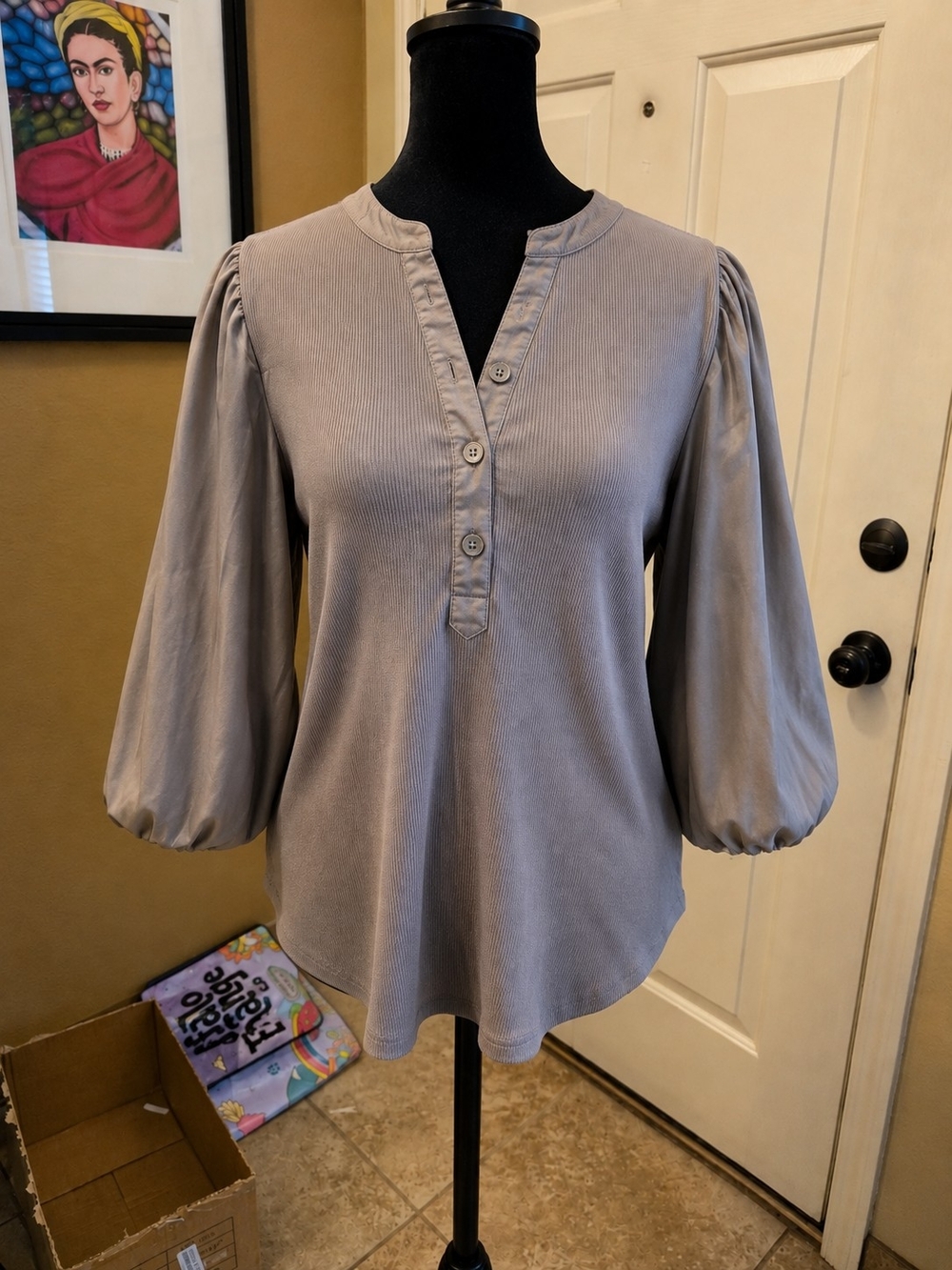 Chico’s Brown Ribbed Mixed Media Balloon Sleeve Henley Top Size 1 M